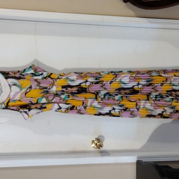 Summer Dress - Picture 2 of 12